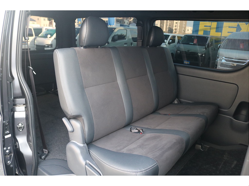 トヨタ ハイエースバン(36枚目)