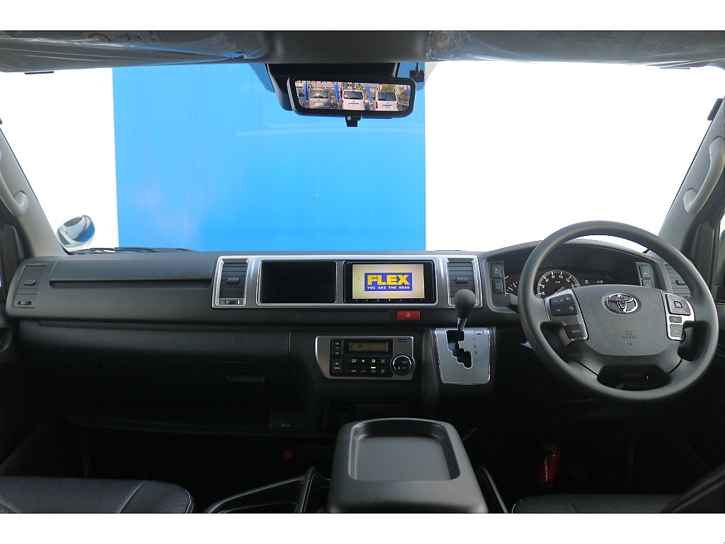 トヨタ ハイエース(17枚目)