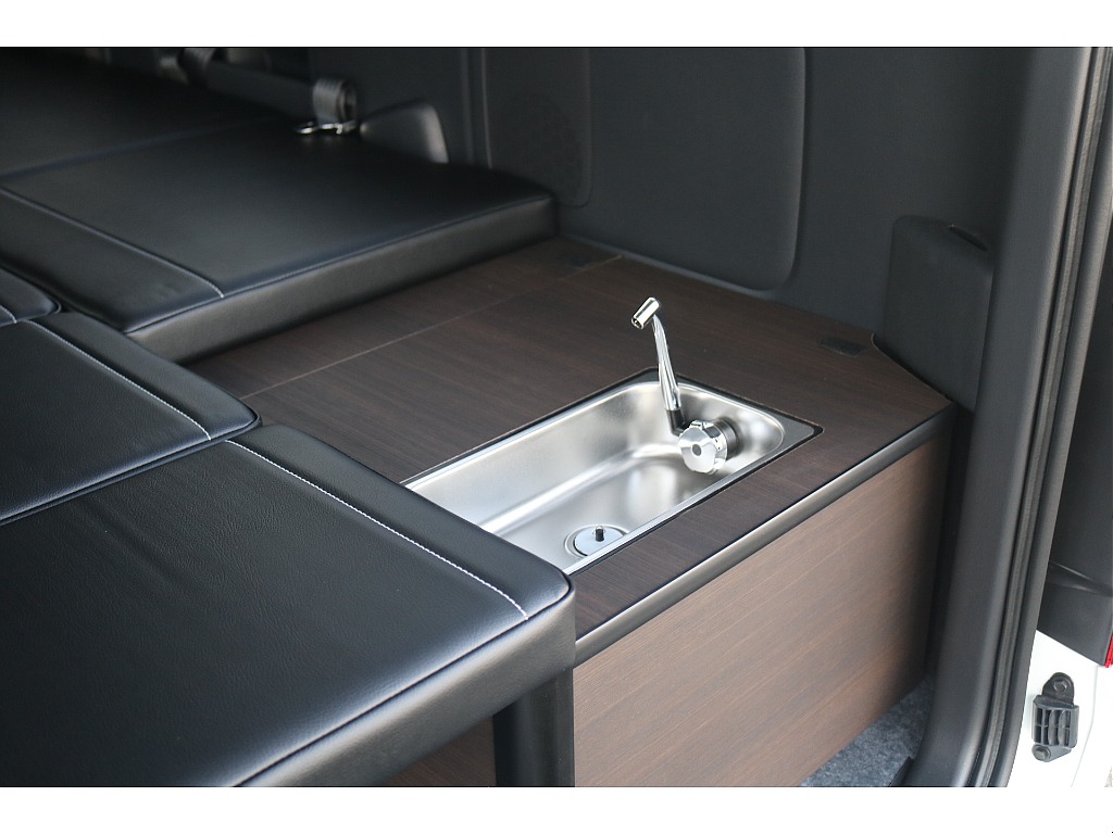 トヨタ ハイエース(33枚目)