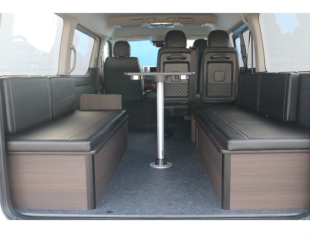 トヨタ ハイエース(5枚目)