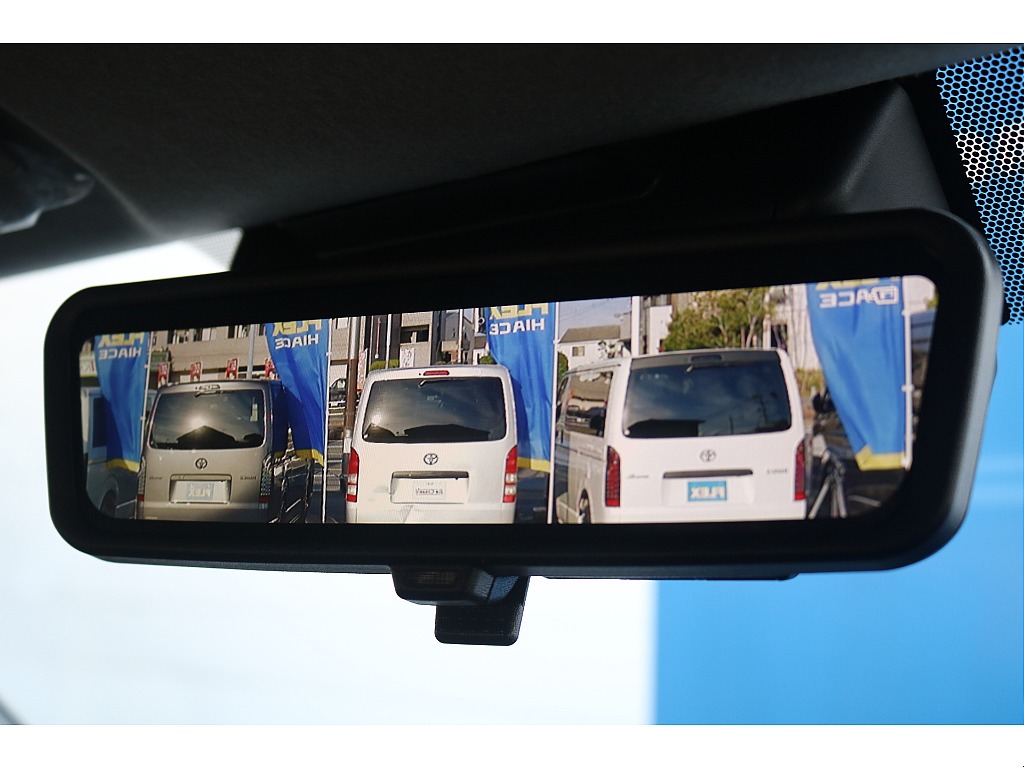 トヨタ ハイエース(8枚目)