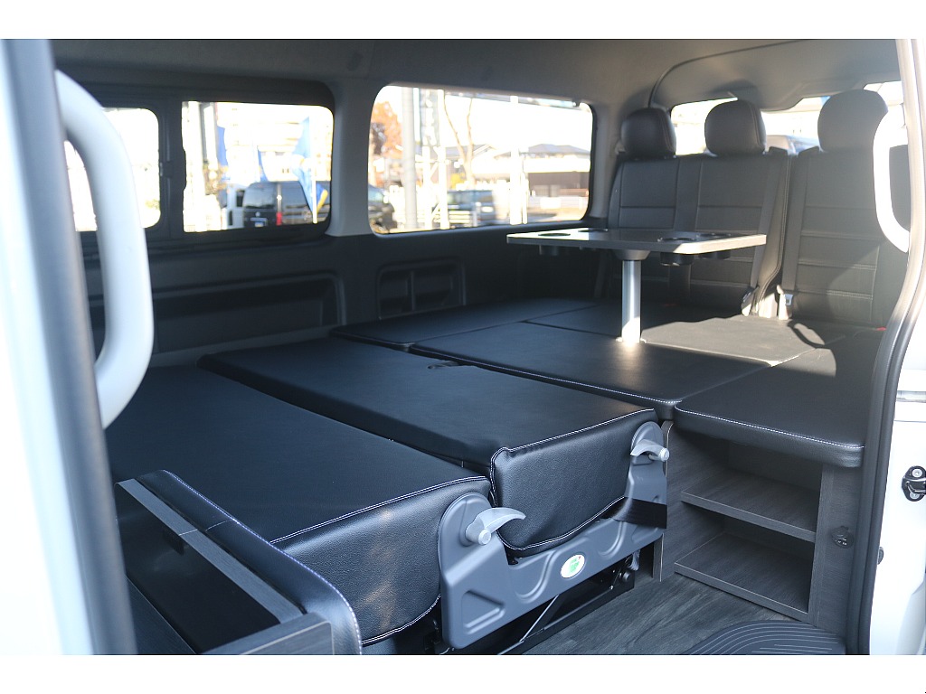 トヨタ ハイエース(9枚目)