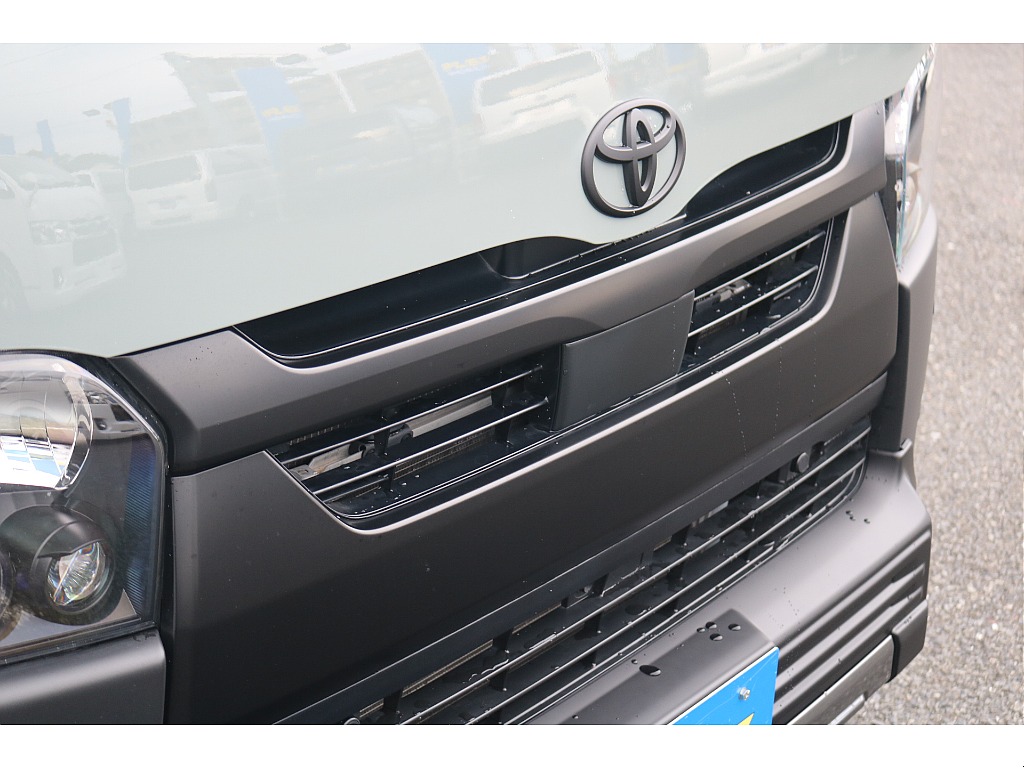 トヨタ ハイエースバン(13枚目)