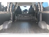 二列目シートを前方に倒せば更に広々荷室を確保できます！