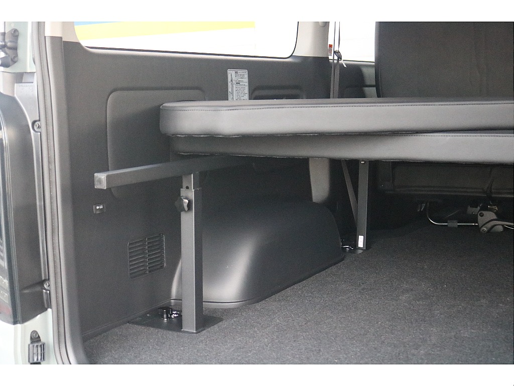 トヨタ ハイエースバン(30枚目)