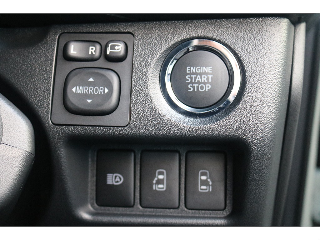 トヨタ ハイエースバン(34枚目)