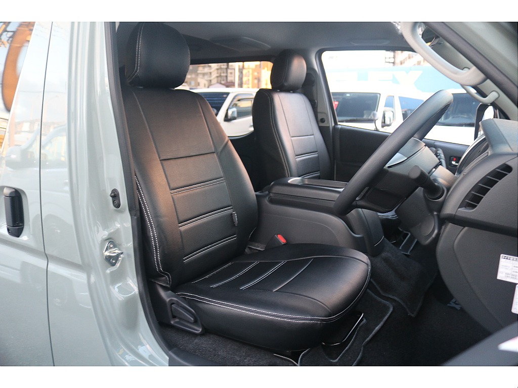 トヨタ ハイエースバン(37枚目)