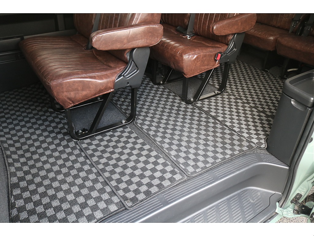 トヨタ ハイエース(32枚目)