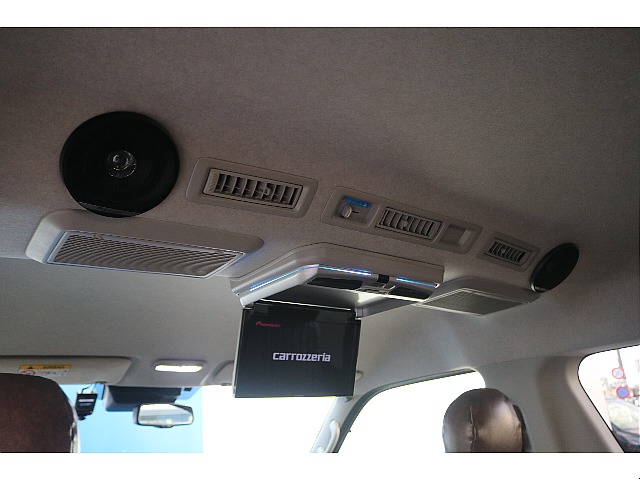 ルーフスピーカー、カロッツェリアフリップダウンモニター装備♪