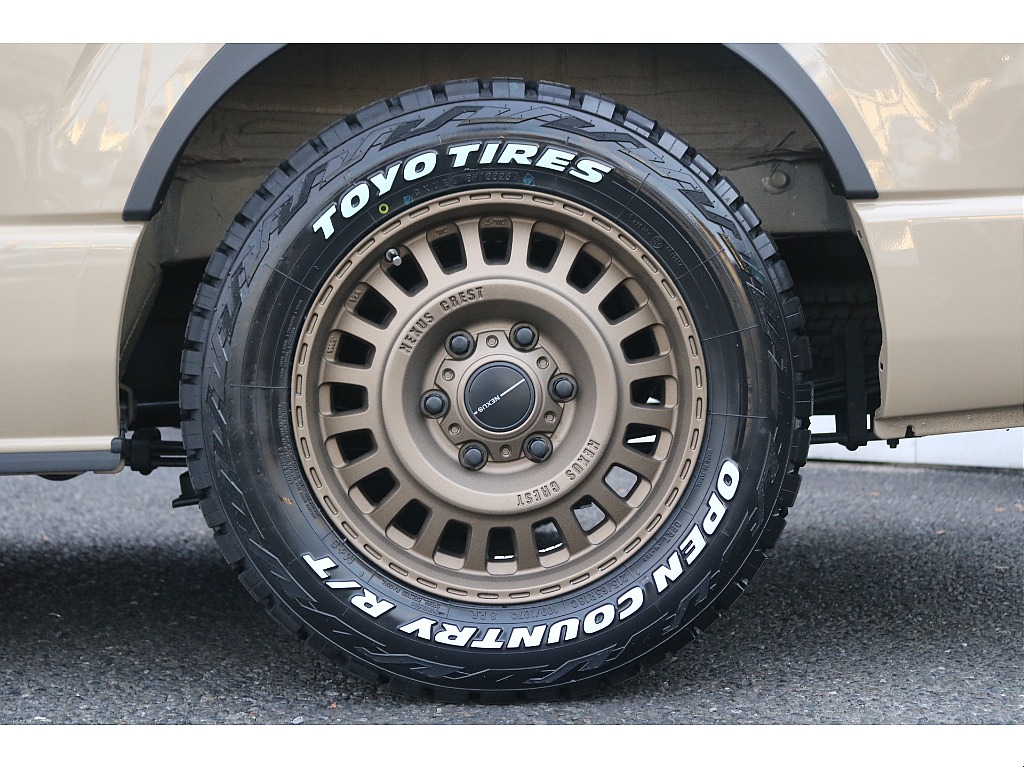 トヨタ ハイエースバン(16枚目)