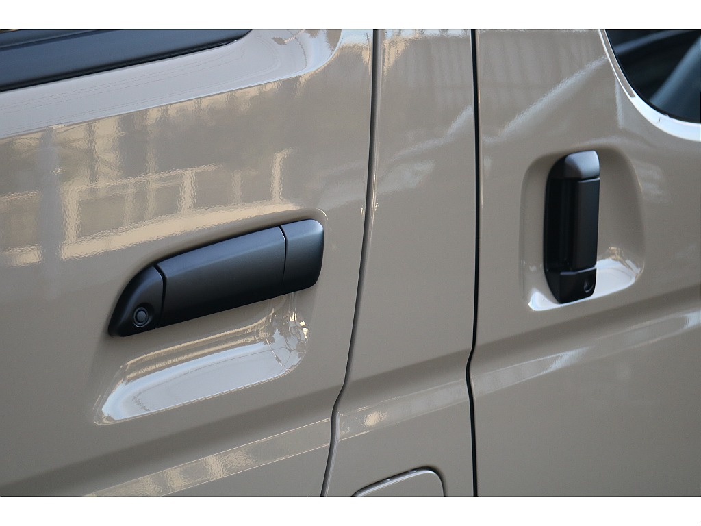 トヨタ ハイエースバン(17枚目)