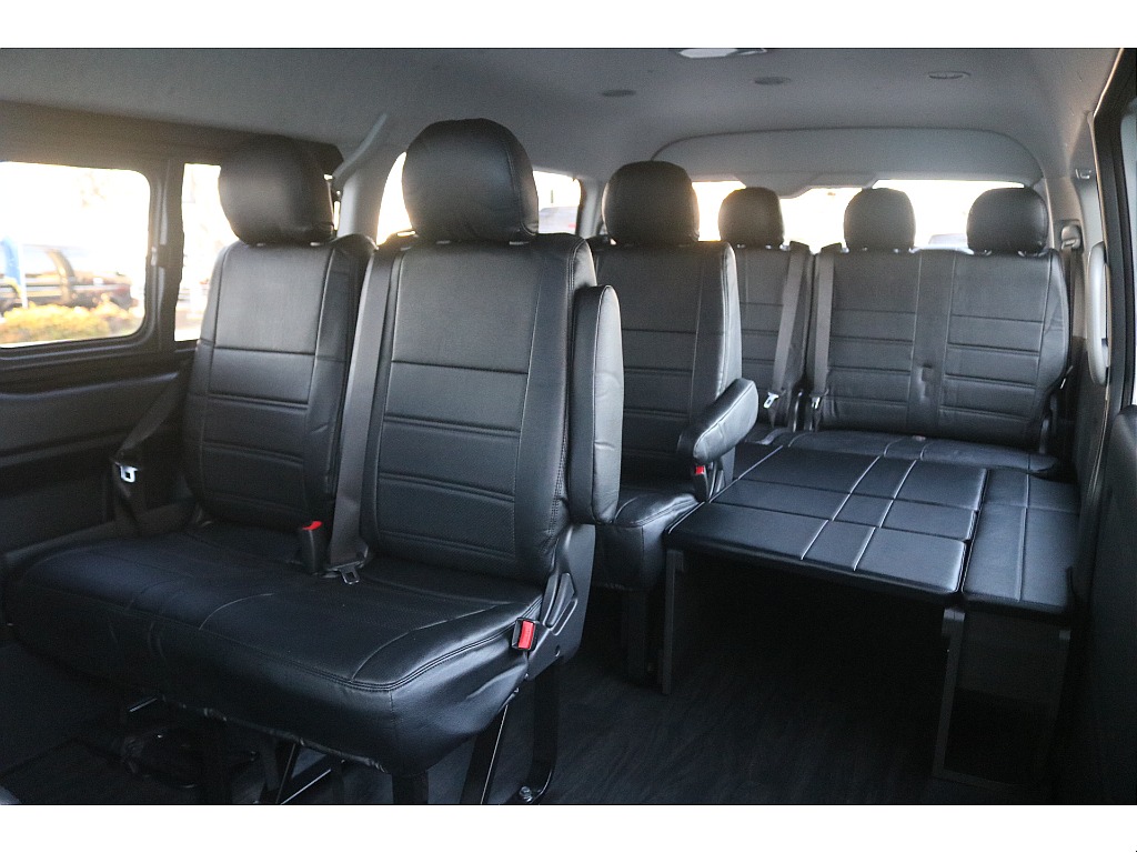 トヨタ ハイエース(2枚目)