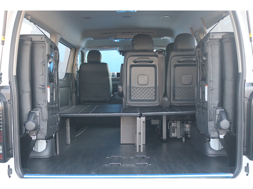 トヨタ ハイエース(32枚目)