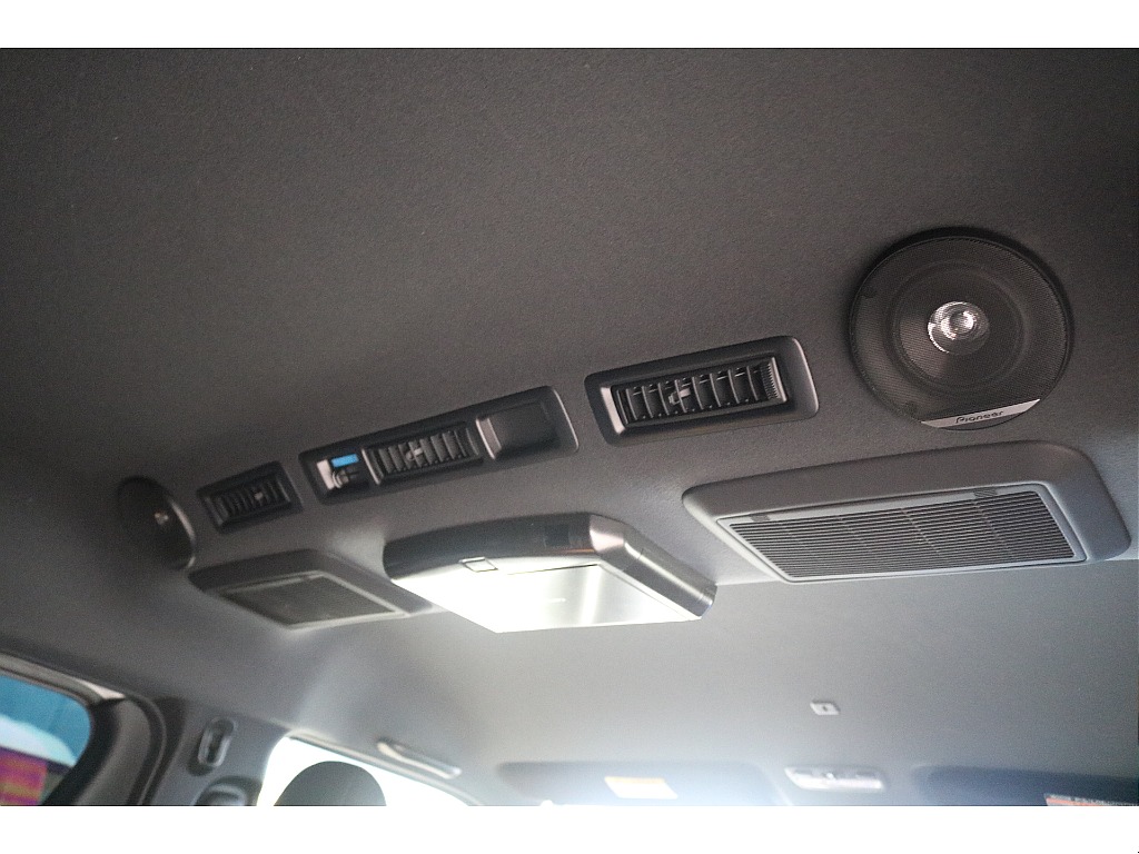 トヨタ ハイエースバン(16枚目)