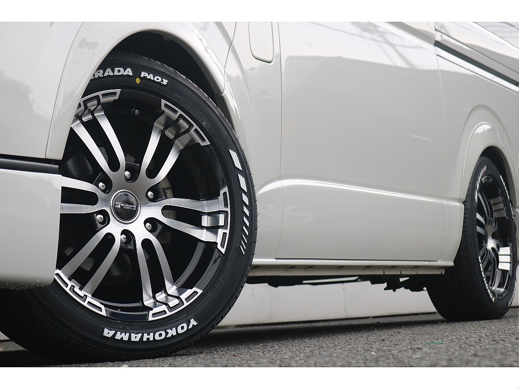 トヨタ ハイエースバン(28枚目)