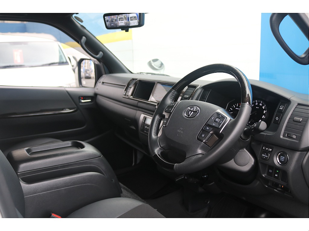 トヨタ ハイエースバン(36枚目)