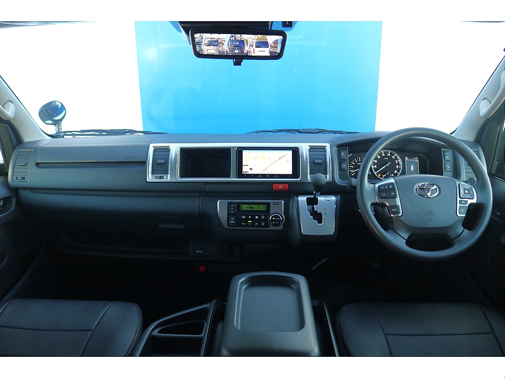 トヨタ ハイエース(17枚目)