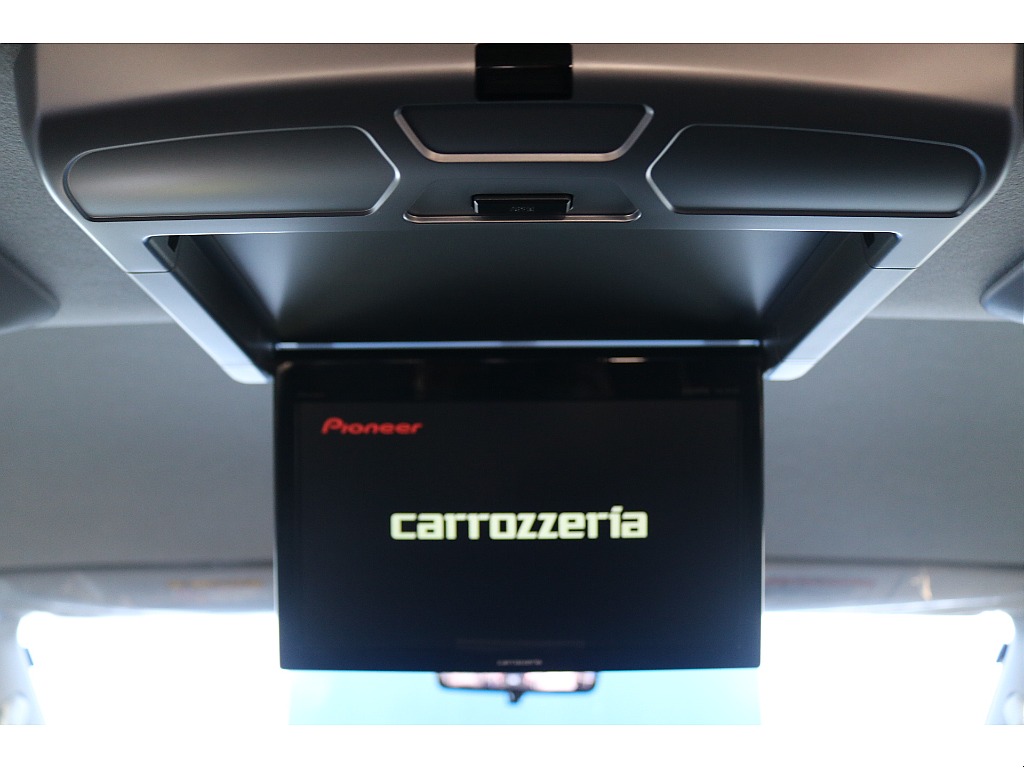 トヨタ ハイエース(4枚目)