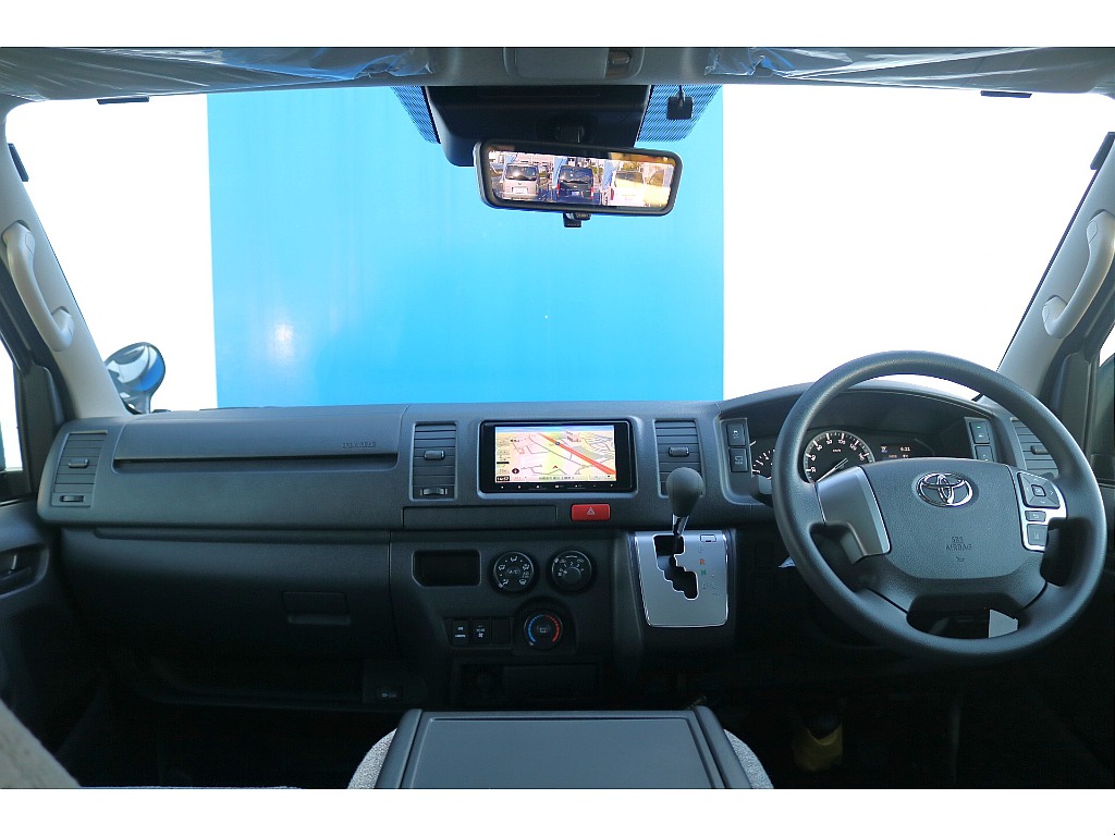 トヨタ ハイエースバン(17枚目)