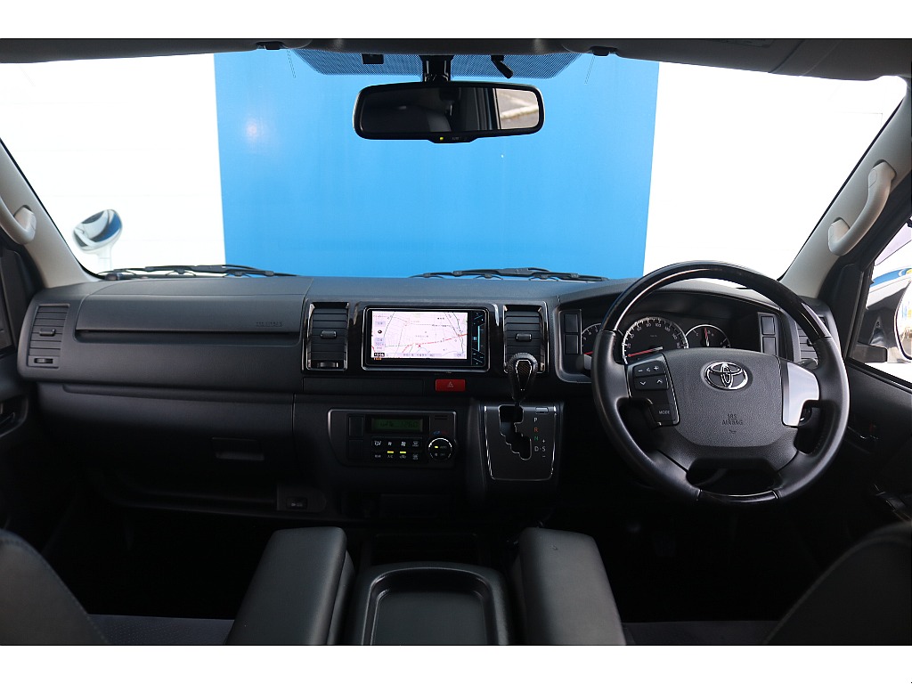 トヨタ ハイエースバン(16枚目)