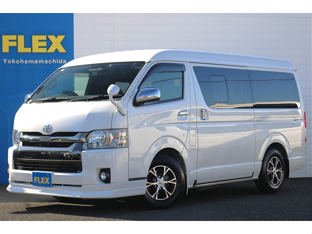 2WD・ディーゼル入庫いたしました！！ 外装はライトカスタム！ 内装はベッドキット付き！ 趣味にもお仕事にも使えるカスタム車両！