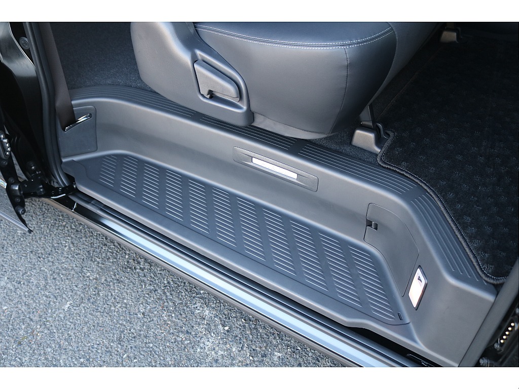 トヨタ ハイエースバン(24枚目)