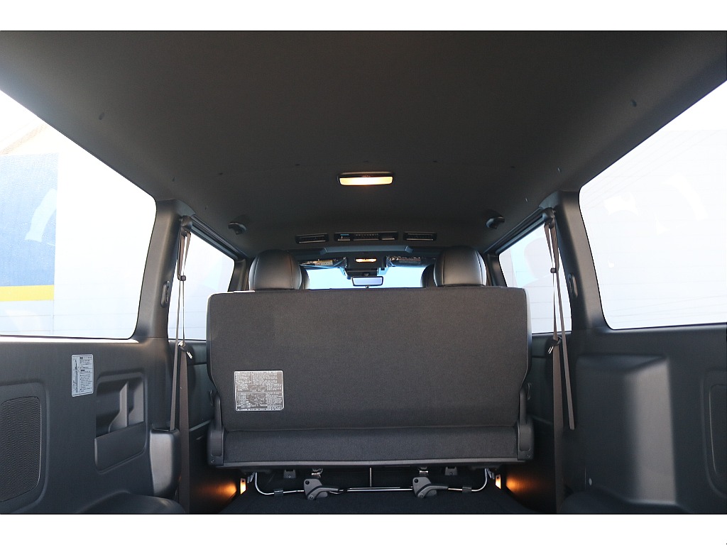 トヨタ ハイエースバン(25枚目)