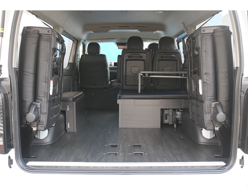 トヨタ ハイエース(17枚目)