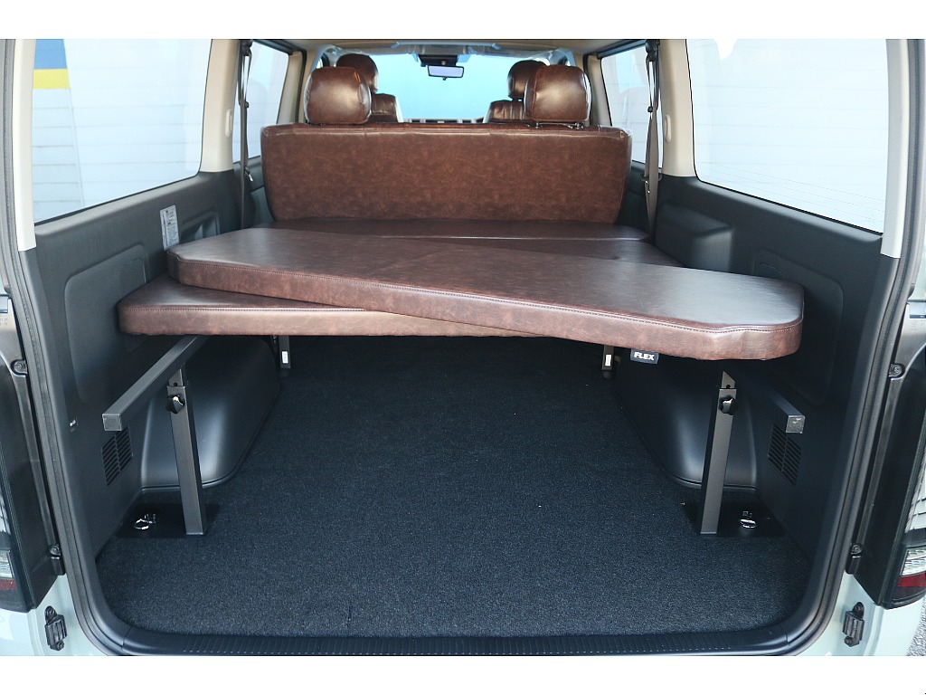 トヨタ ハイエースバン(14枚目)