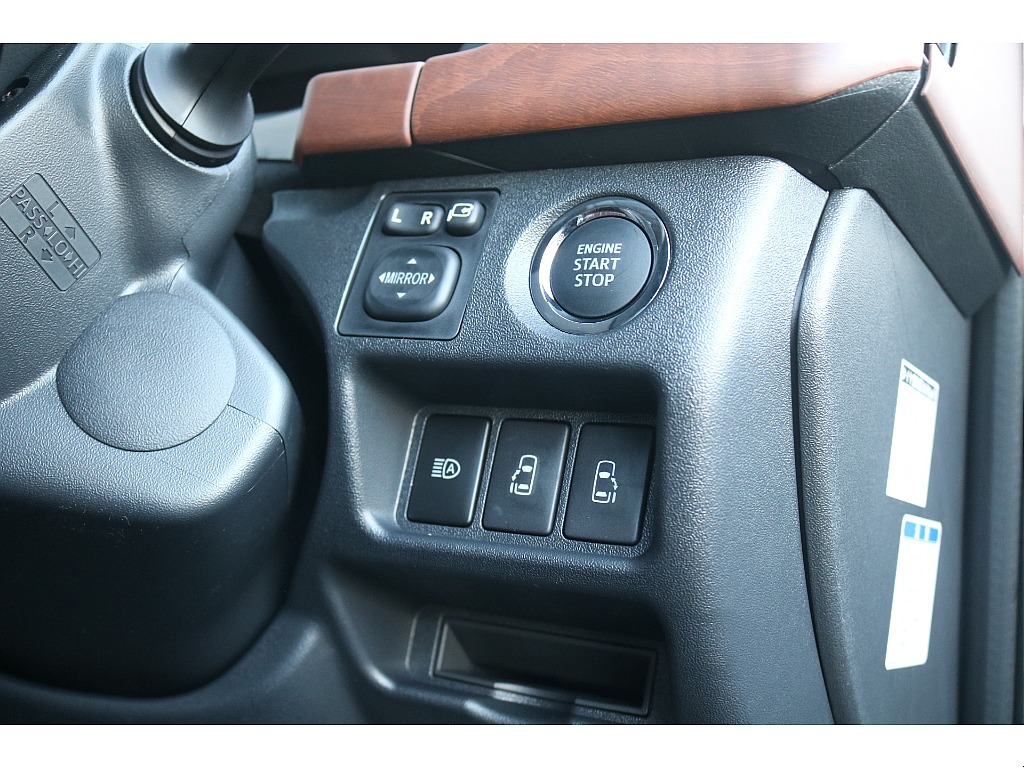 トヨタ ハイエースバン(15枚目)