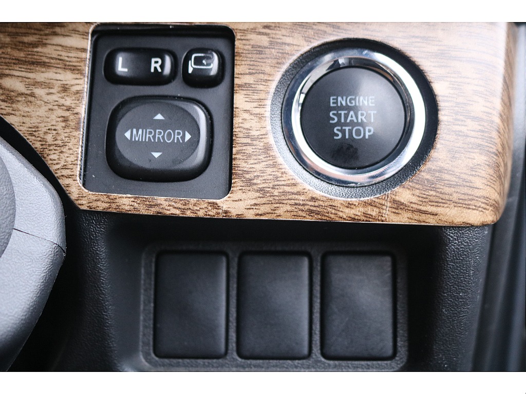 トヨタ ハイエースバン(27枚目)