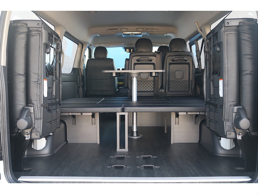 トヨタ ハイエース(24枚目)