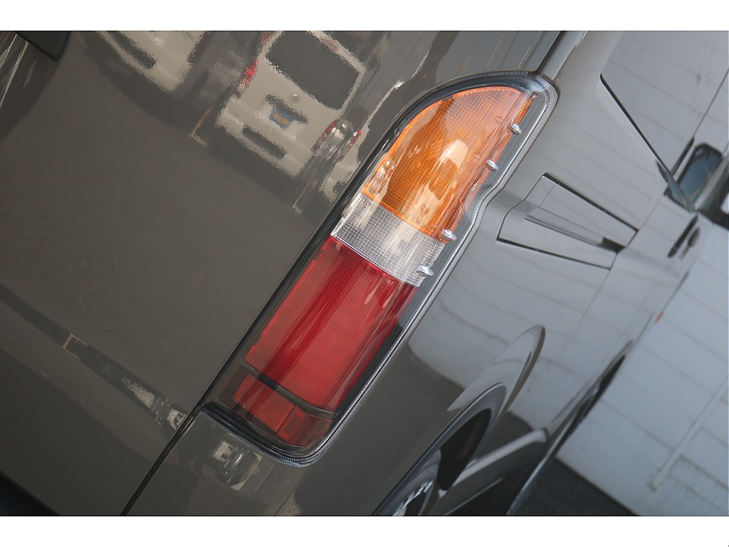 トヨタ ハイエースバン(21枚目)