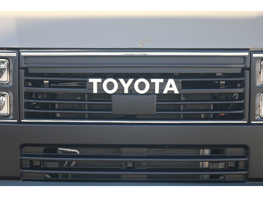 トヨタ ハイエースバン(23枚目)