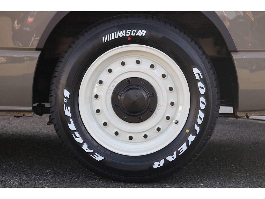 トヨタ ハイエースバン(30枚目)