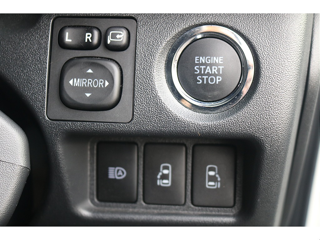 トヨタ ハイエースバン(37枚目)