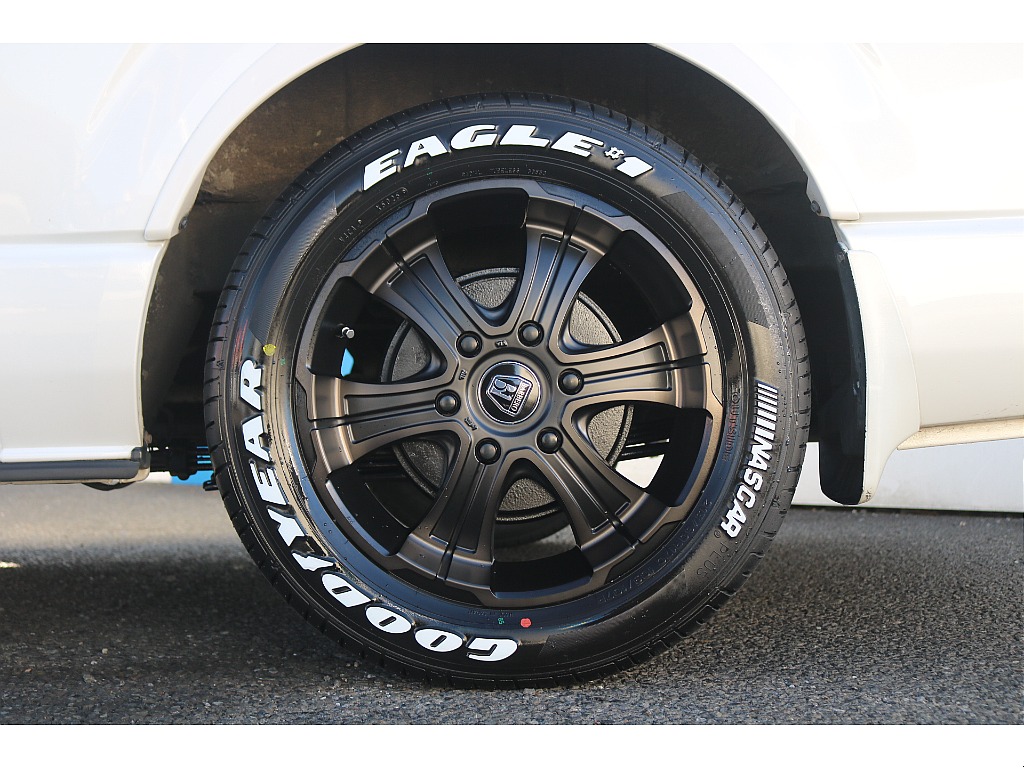 トヨタ ハイエースバン(26枚目)