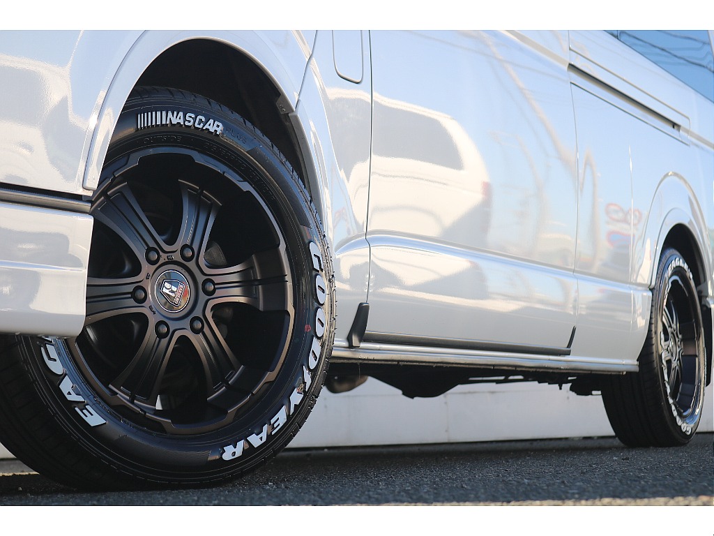 トヨタ ハイエースバン(27枚目)