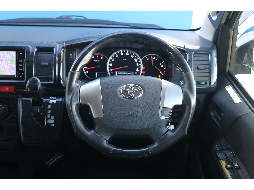 トヨタ ハイエースバン(34枚目)