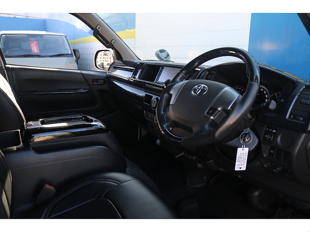 トヨタ ハイエースバン(37枚目)