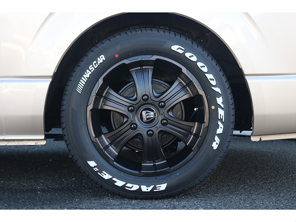 トヨタ ハイエース(25枚目)