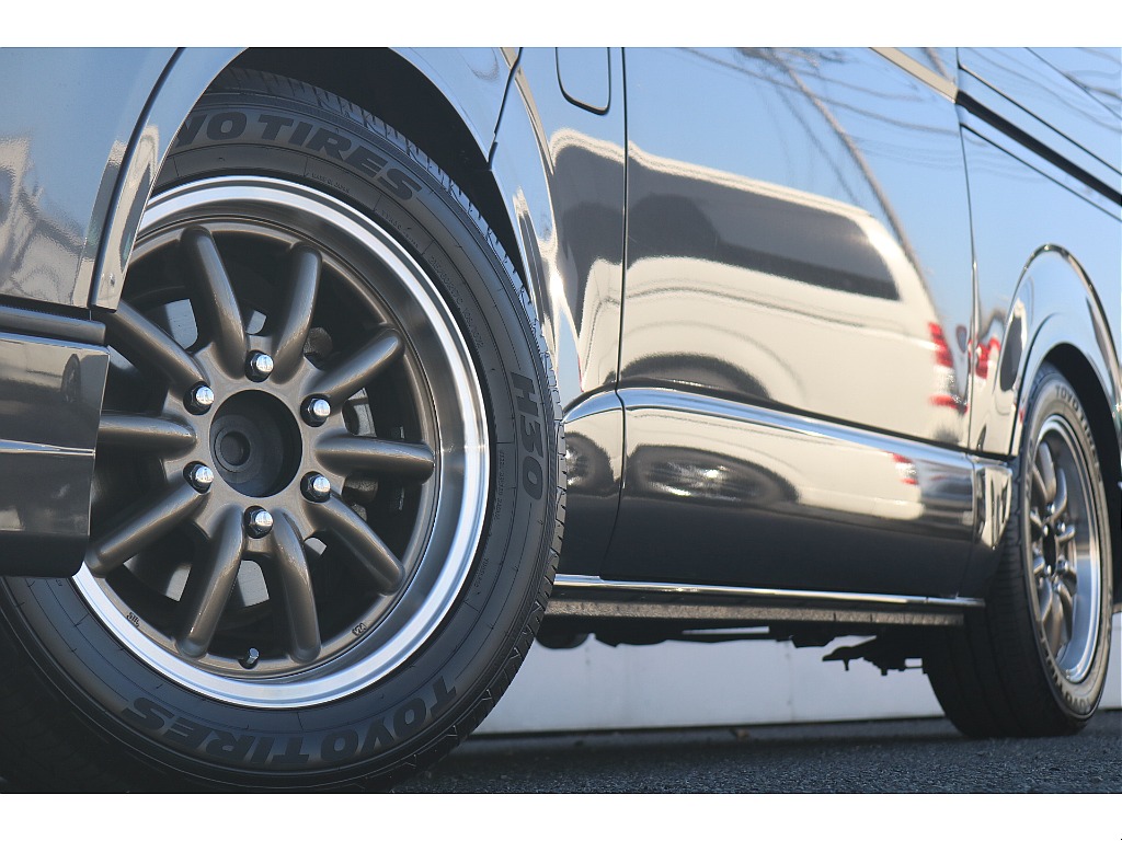 トヨタ ハイエースバン(8枚目)