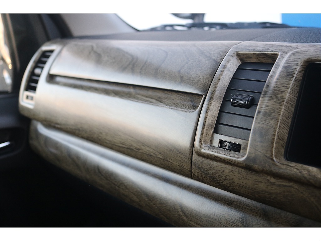 お洒落なインテリアパネル付き♪