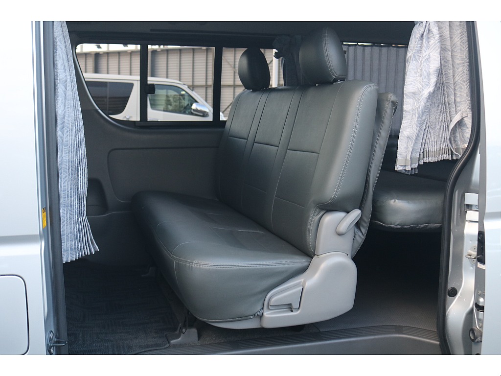 トヨタ ハイエースバン(7枚目)