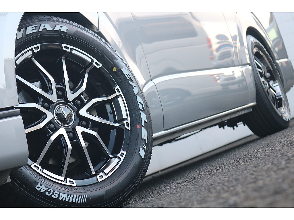 トヨタ ハイエースバン(10枚目)