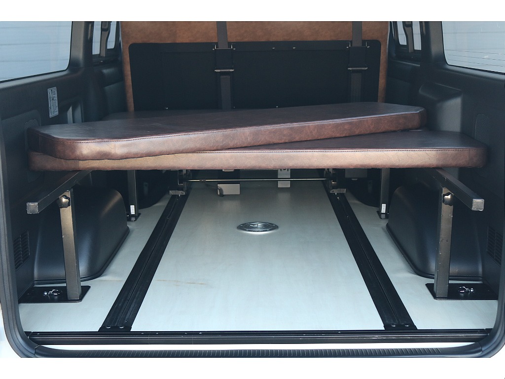 トヨタ ハイエースバン(13枚目)