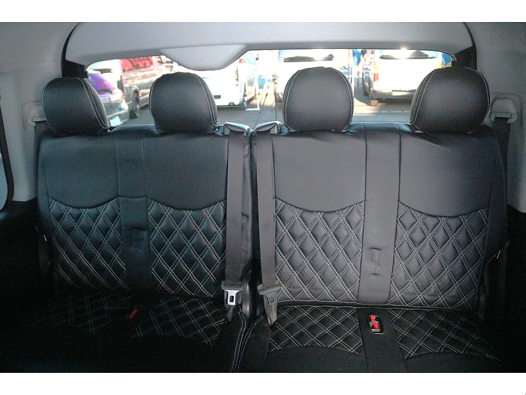 トヨタ ハイエース(14枚目)