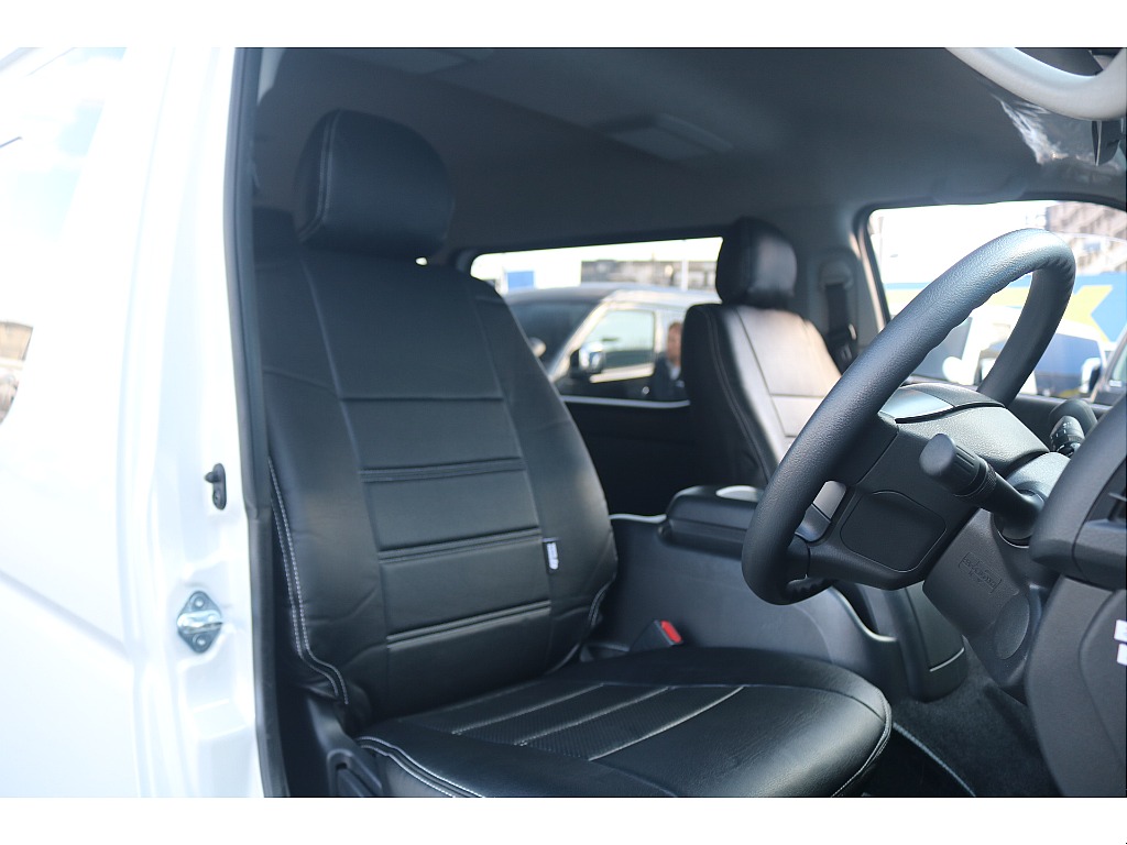 トヨタ ハイエース(16枚目)