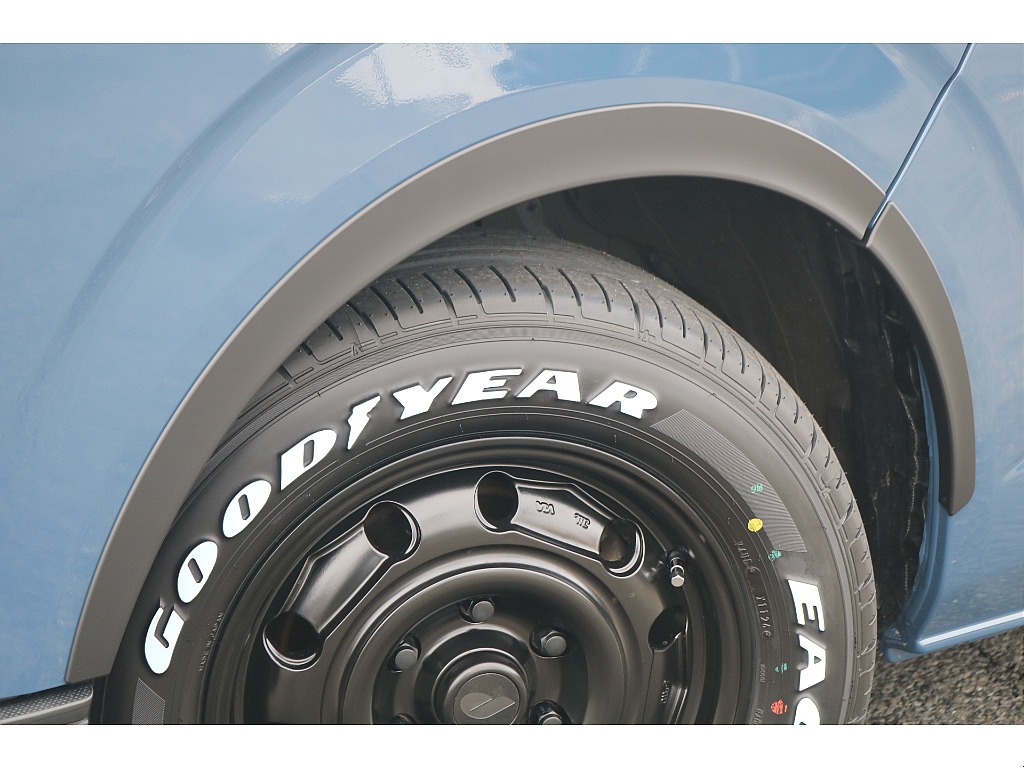 トヨタ ハイエースバン(8枚目)