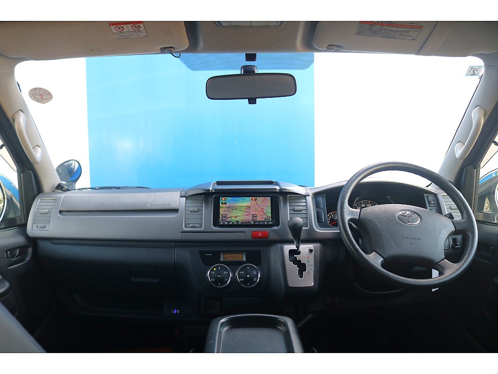 トヨタ ハイエースバン(16枚目)